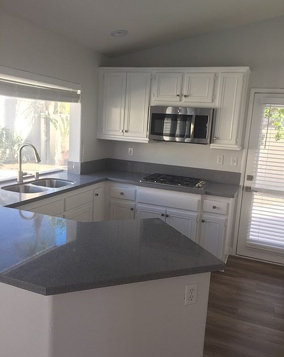 1st image of 45480 Desert Fox Dr