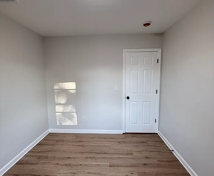 40 Eisenhower Dr — Photo 25