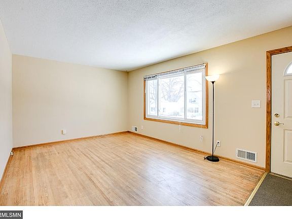 3rd image of 1644 Woodbridge St