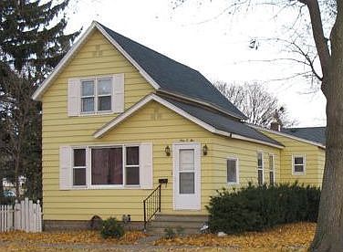 1st image of 902 Lincoln Ave NW