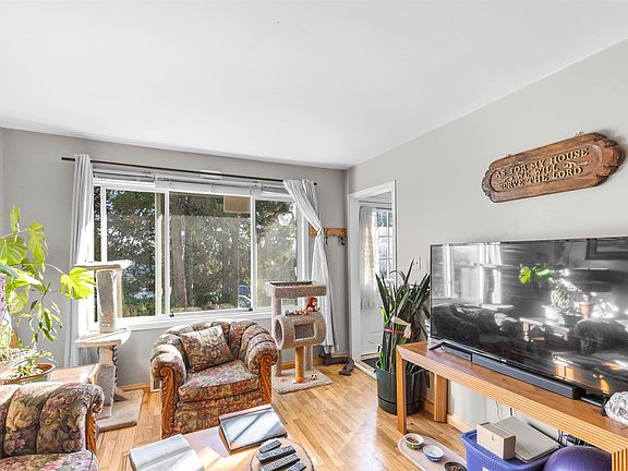 5th image of 32739 Fraser Cres