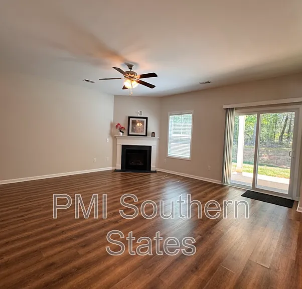 320 Alameda Ln — Photo 11