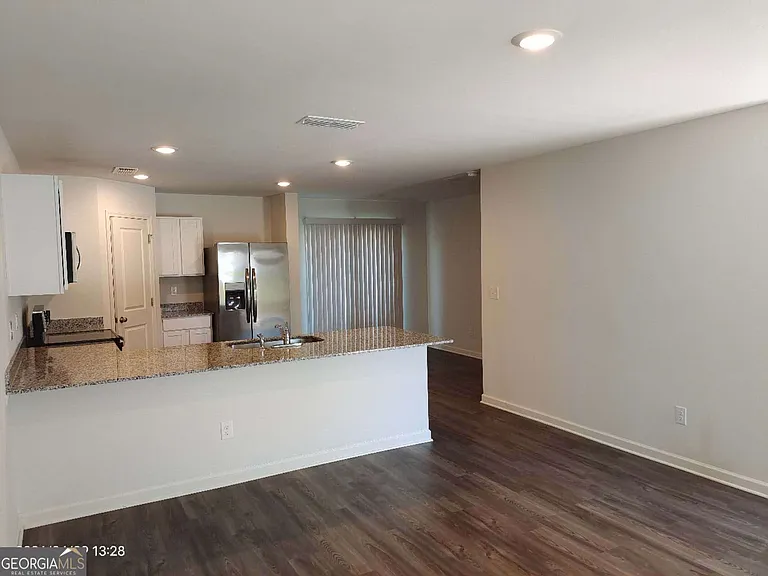 538 Pemberton St — Photo 3