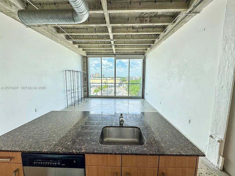 8101 Biscayne Blvd #R-411 — Photo 1