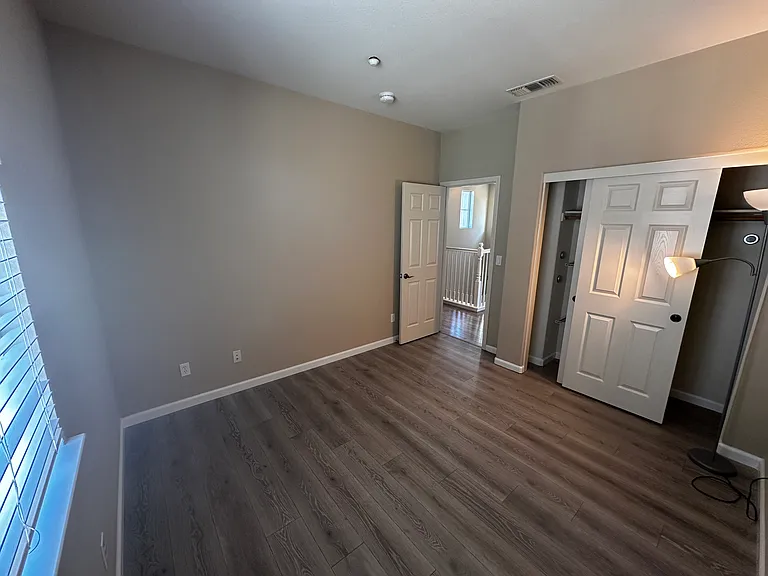 611 Falling Star Dr — Photo 21
