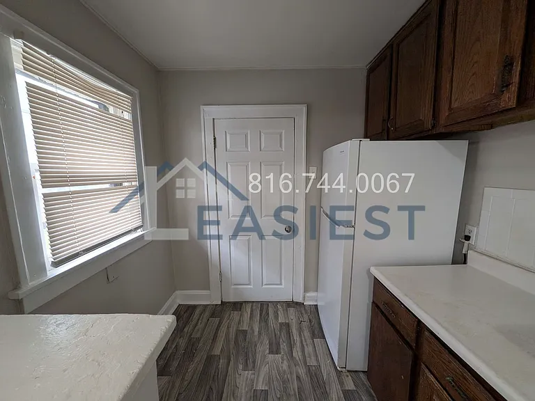 5225 Woodland Ave — Photo 9
