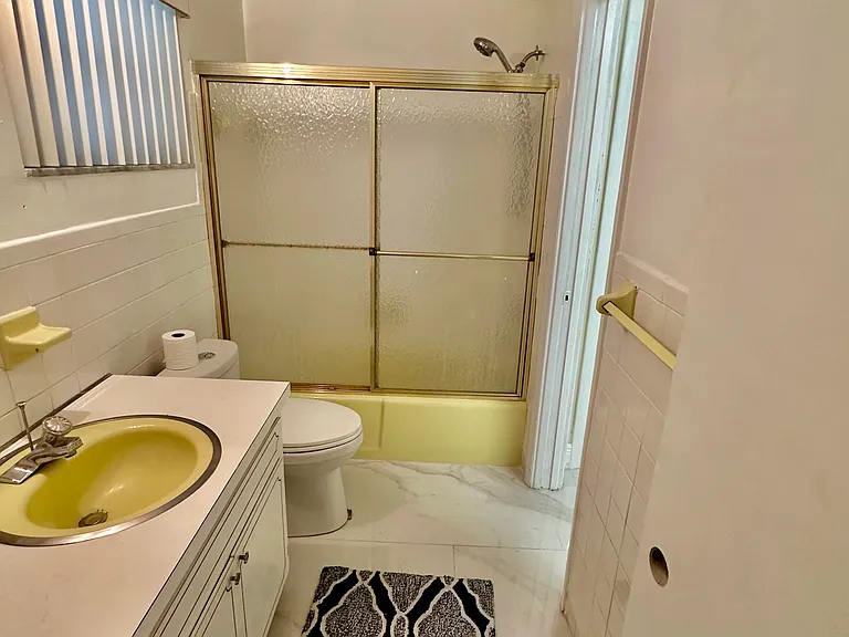 330 SE 2nd St #202G — Photo 7