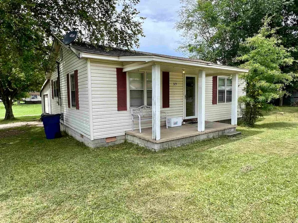 323 N Maple St, Adamsville, TN 38310