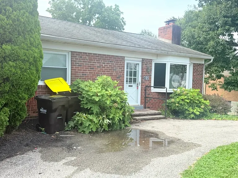 705 W Valley Forge Rd — Photo 2