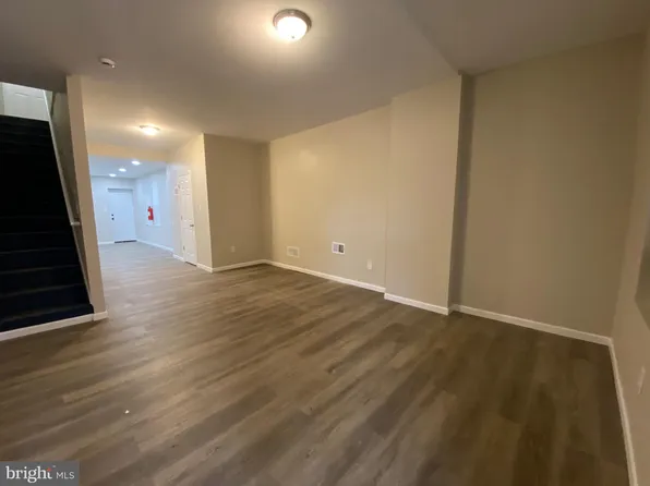 1833 S 6th St, Camden, NJ 08104