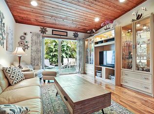 3345 Oak Dr, Hollywood, FL 33021