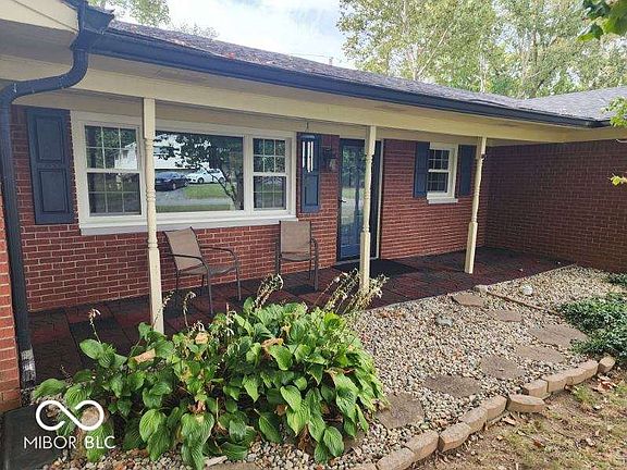 2nd image of 425 E Hill Valley Dr