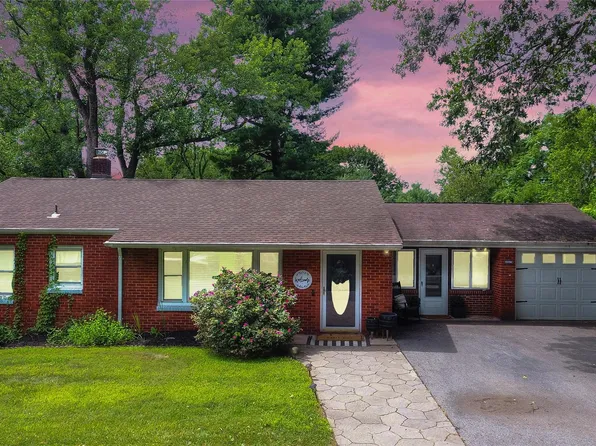 10 Oak Ridge Drive, New Windsor, NY 12553