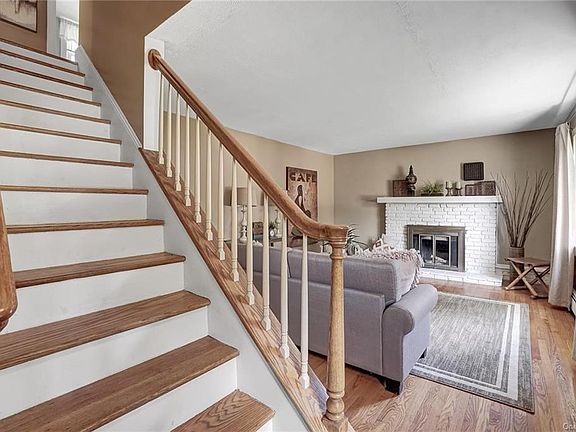 3rd image of 37 Ondaora Pkwy