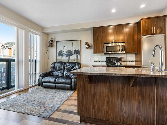 5th image of 45530 Market Way #312
