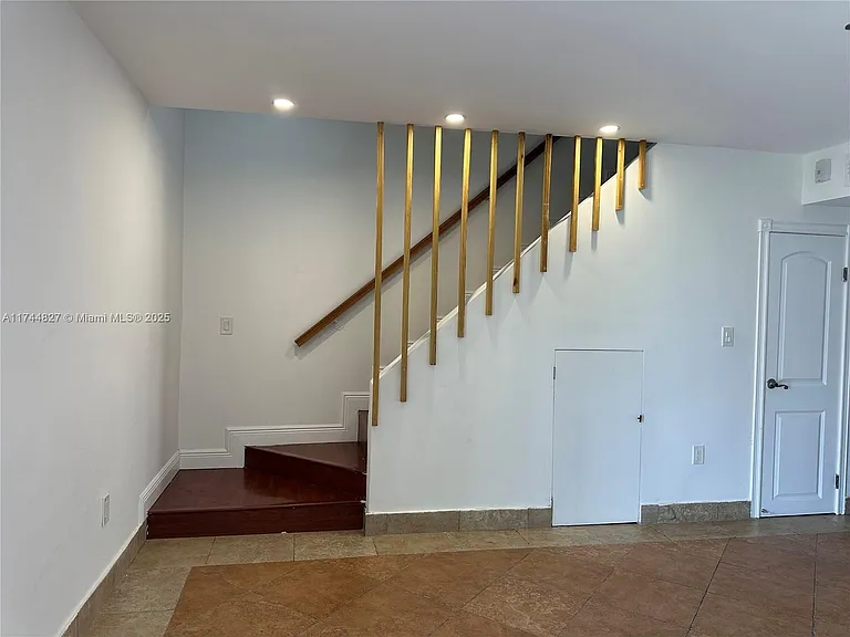 399 NW 72nd Ave #310 — Photo 6