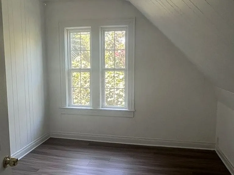 201 E Gilmer Park — Photo 17
