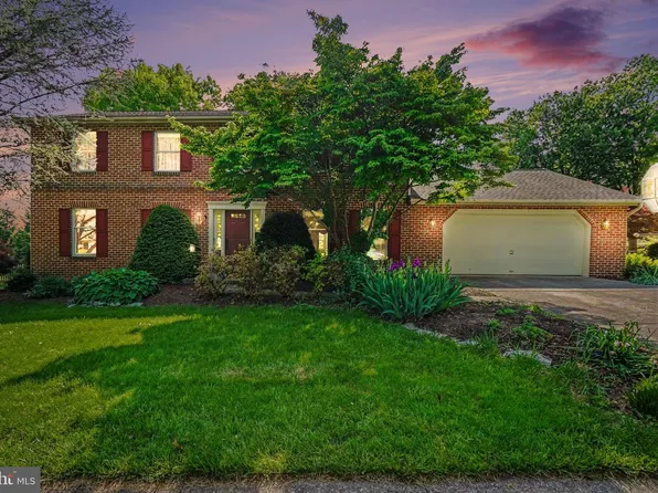 1204 E Powderhorn Rd, Mechanicsburg, PA 17050