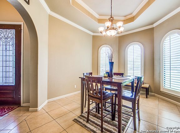 4th image of 3931 Parkway Dr