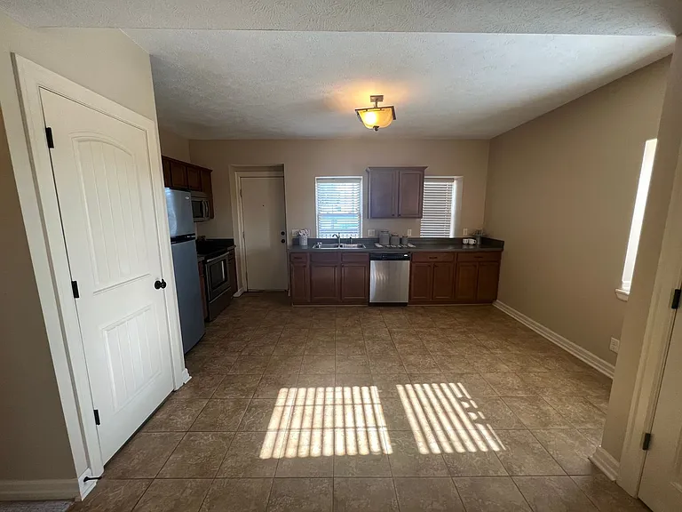 3007 Jackson St — Photo 19