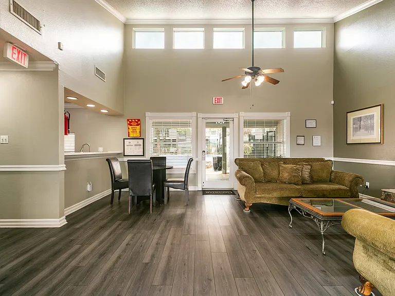 Arrowhead Pointe — Photo 21