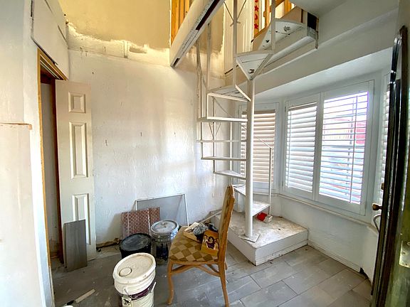 4th image of 2802 Idalia Ave