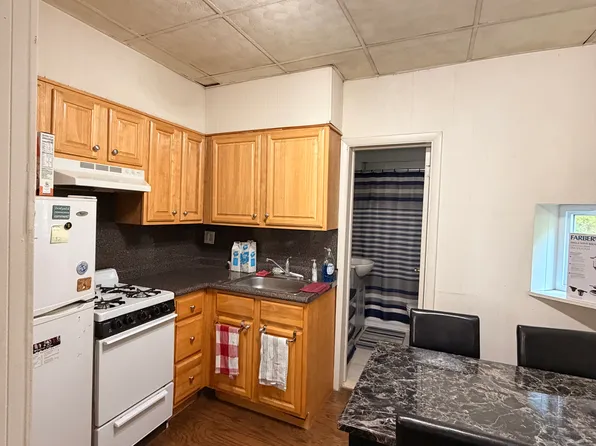 133 S 23rd St APT 3F, Philadelphia, PA 19103