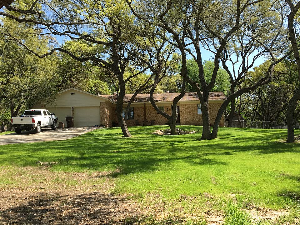 1st image of 920 Mary Preiss Dr