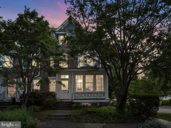 2100 Woodlawn Ave, Wilmington, DE 19806