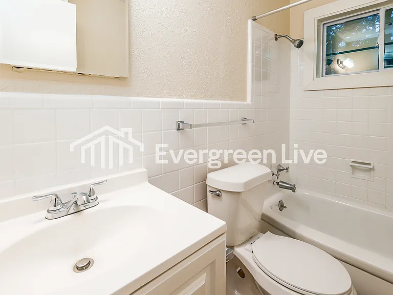 5574 Hartsdale Dr — Photo 4