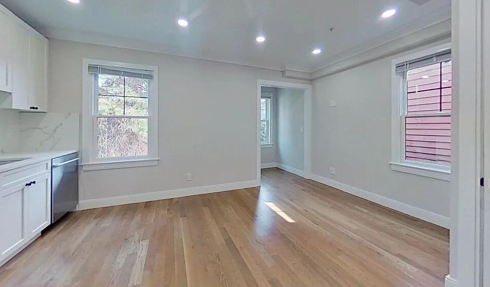 2nd image of 8 Lopez St #3RR