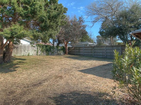 5th image of 2108 Evans St