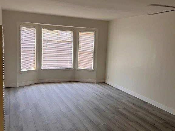 2nd image of 872 S Gramercy Pl #11