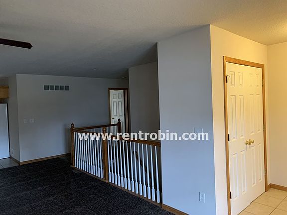 4th image of 5203 Hardy Ct
