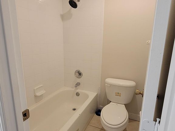 4th image of 5980 NW 61st Ln