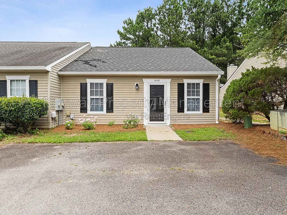858 Pawley Ct