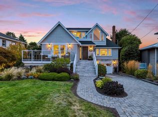 1244 Beach Dr, Oak Bay, BC V8S 2N3