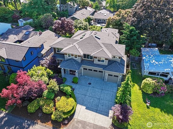 3rd image of 4021 91st Avenue SE
