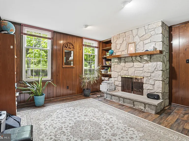 1316 Heller Dr — Photo 23