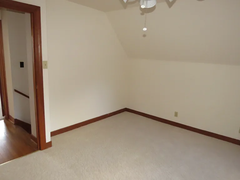 245 Swan View Dr — Photo 32