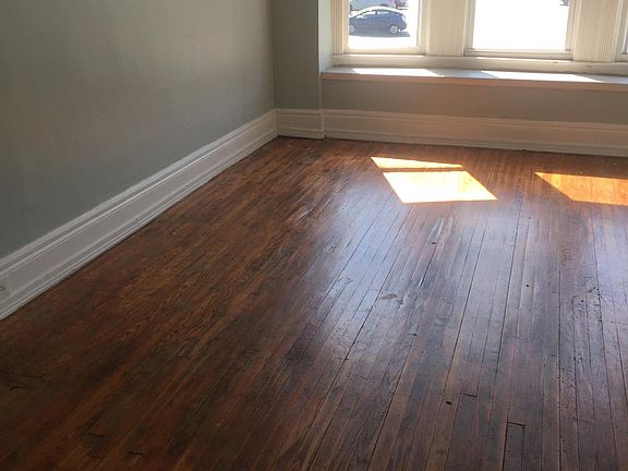 5th image of 3144 Main St APT 1