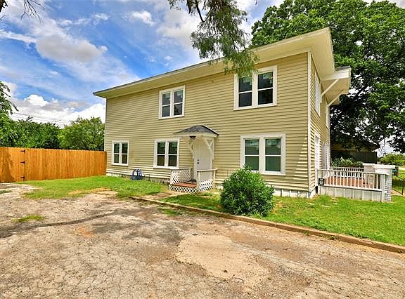 2nd image of 310 Peach St