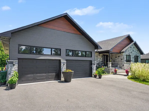 139 Saint Thomas Rd, Russell, ON K0A 3H0