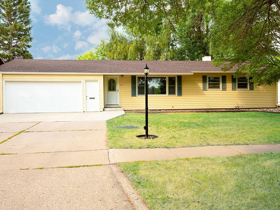1st image of 505 Maple Ln