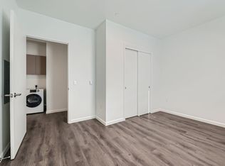 2171 N Rosa Parks Way #202, Portland, OR 97217