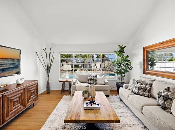 5711 Rogers Dr, Huntington Beach, CA 92649