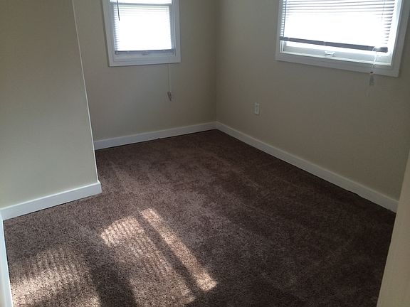 3rd image of 701 N Luett Ave