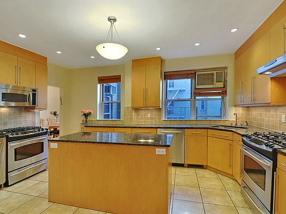 4th image of 100 Bennett Avenue #3C,D-4C,D