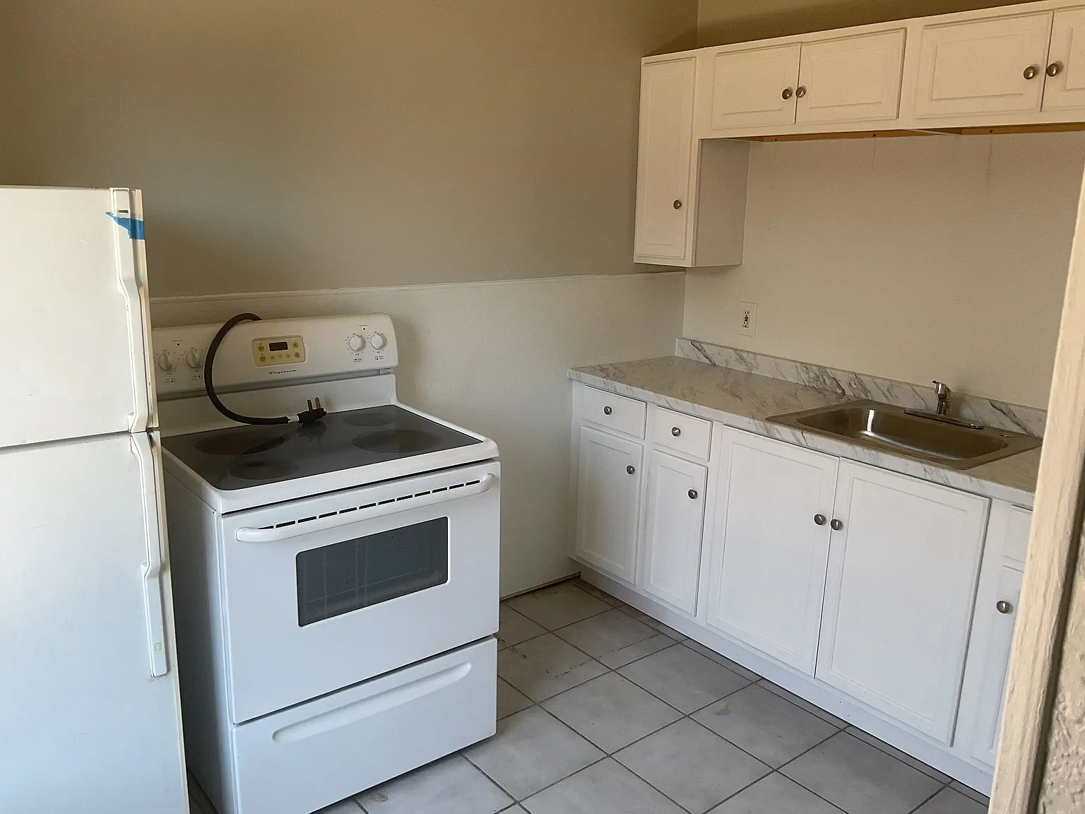 5 bed, 1600 sqft, $1,250 — Photo 2