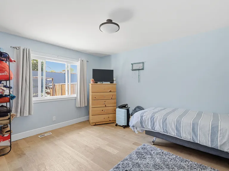 1341 High St — Photo 9